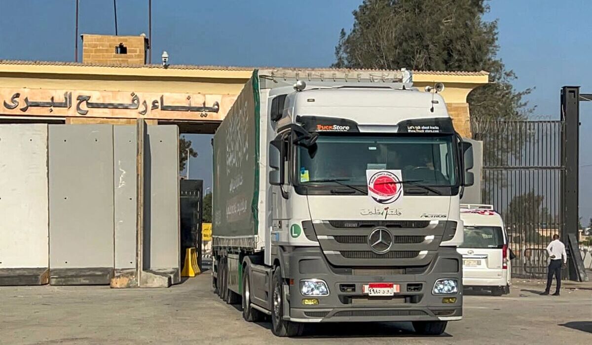 Ilustrasi truk pembawa bantuan yang memasuki Gaza dari perbatasan Rafah, Mesir.