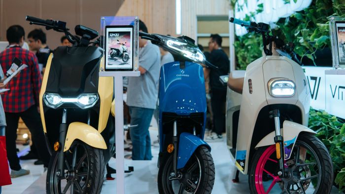 Motor listrik Charged di IMOS 202