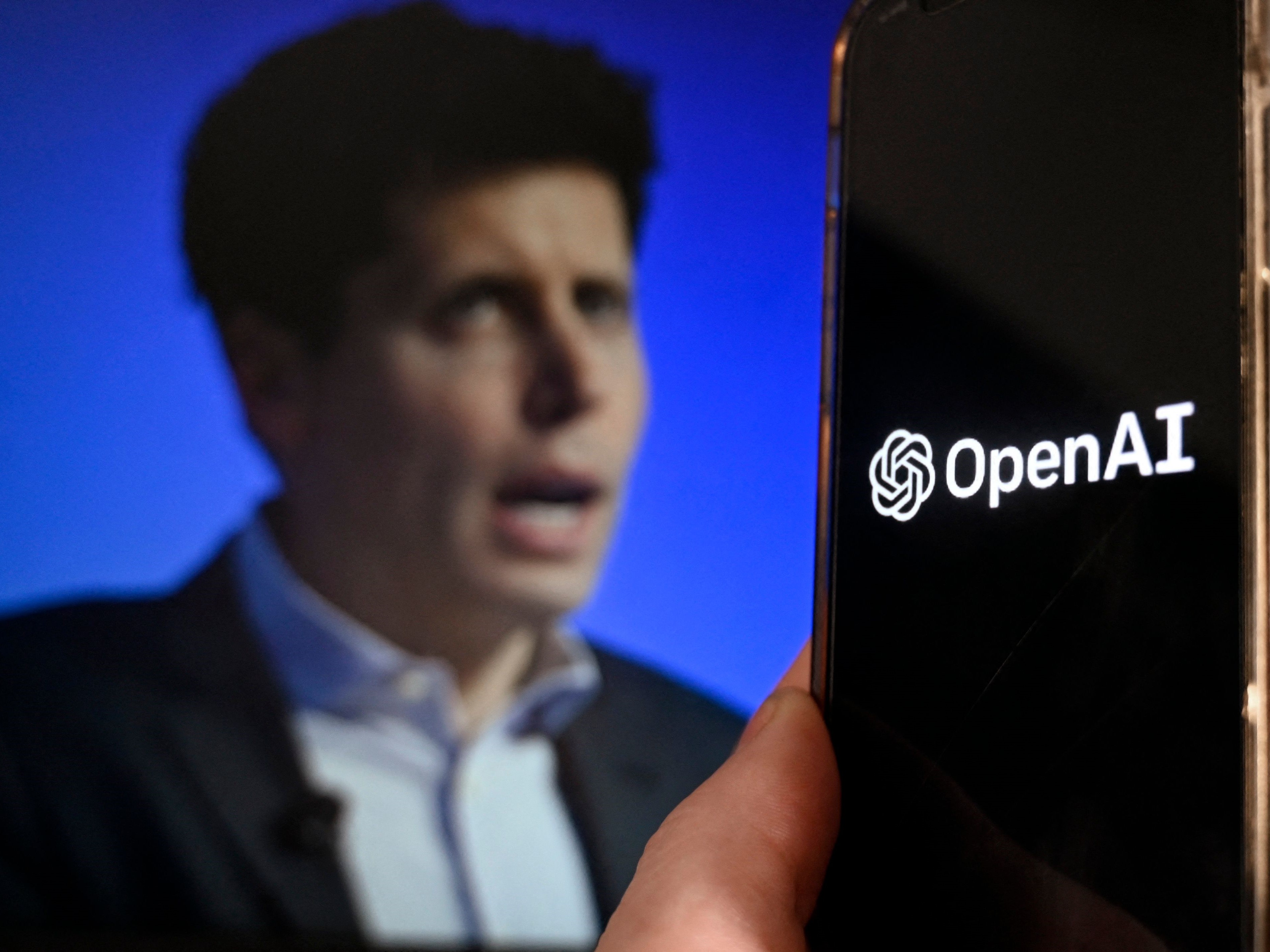 Sam Altman kembali sebagai CEO OpenAI setelah Dipecat