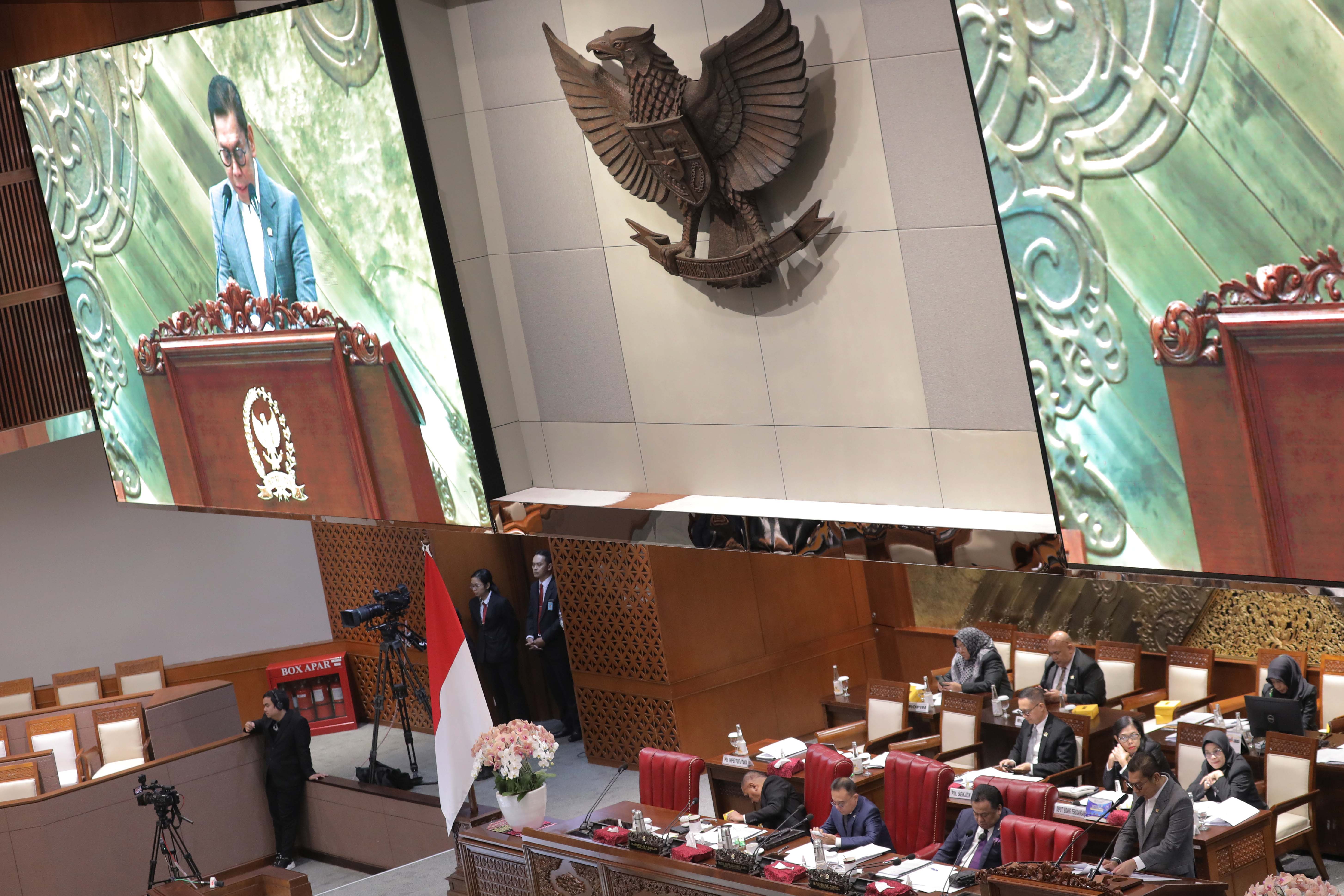 Suasana Paripurna yang dipimpin Wakil Ketua DPR RI RI