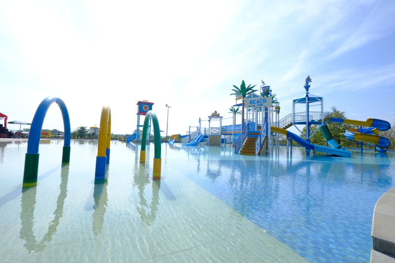 Solo Summerland Tirtamas Water Park mulai diresmikan sebagai wahana permainan air untuk masyarakat. 