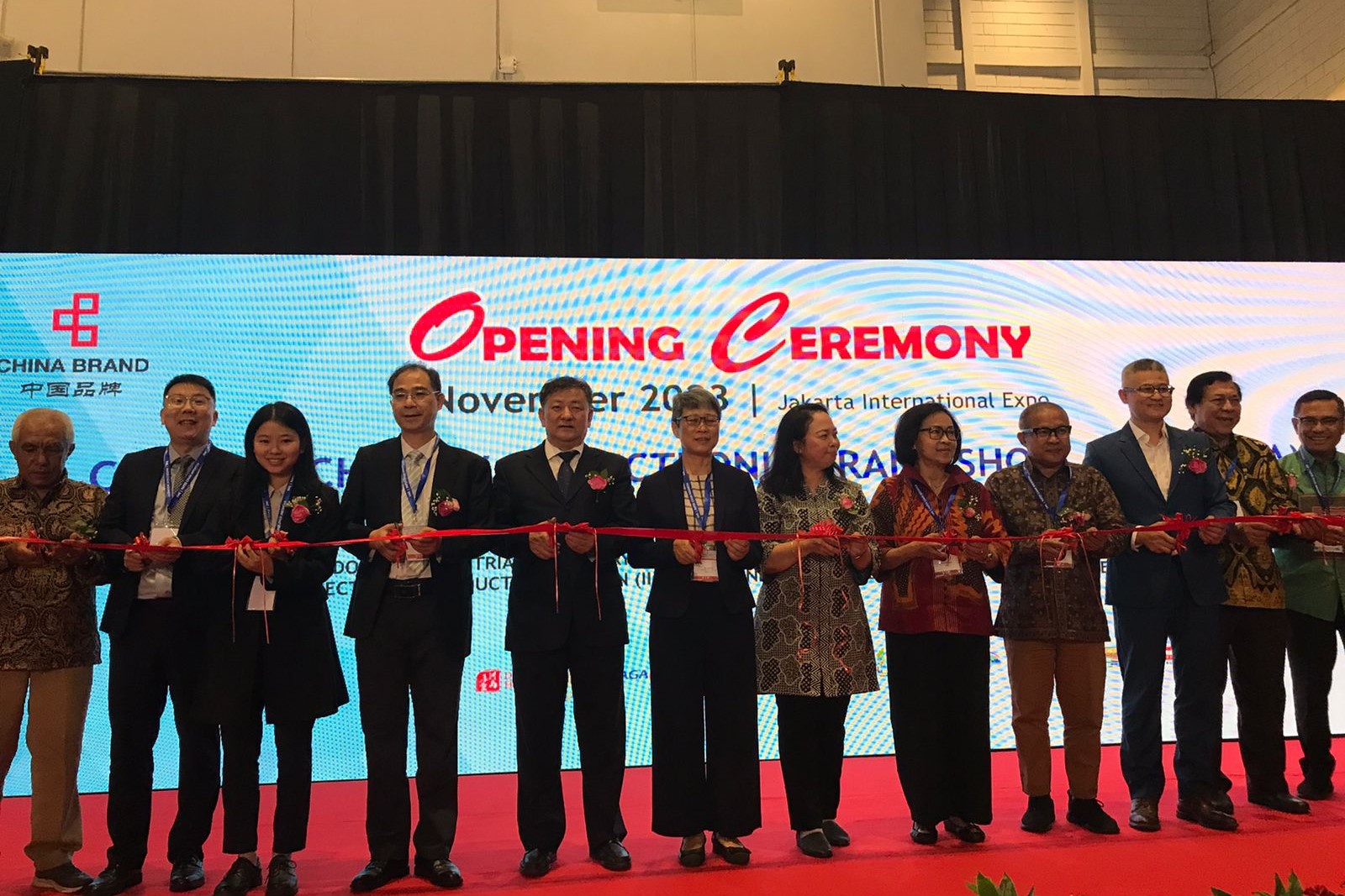 Pameran China Machinery & Electric Brand Show 2023 dan Indonesia Industrial Machinery and Electronic Products Exhibition 2023 dibuka.