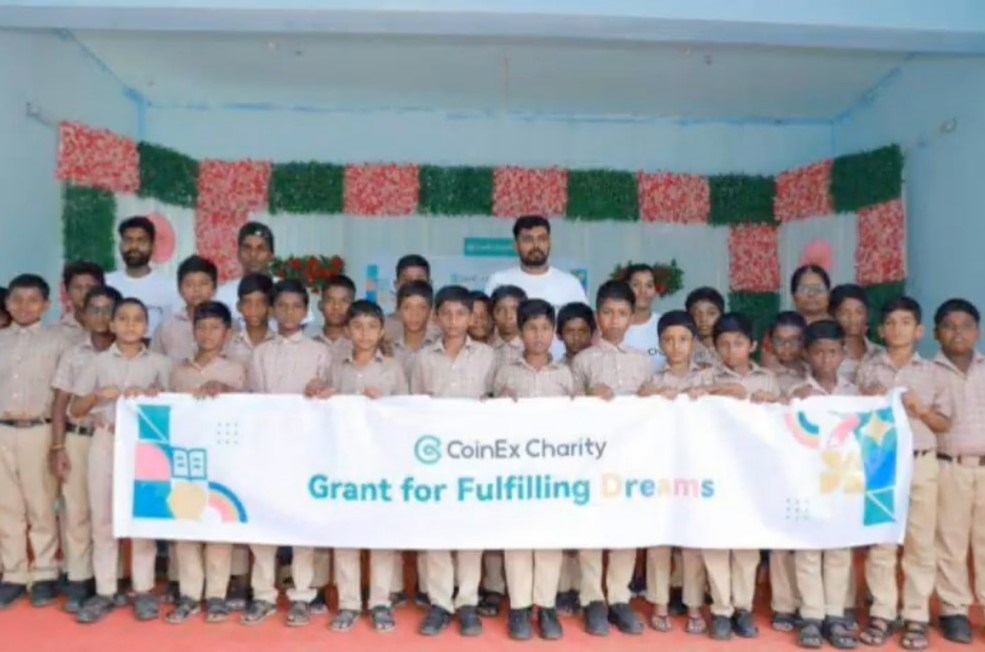 Coinex Charity melakukan kampanye Bantuan untuk Mewujudkan Mimpi dan menyelenggarakan 15 acara amal pendidikan di 12 negara di seluruh dunia