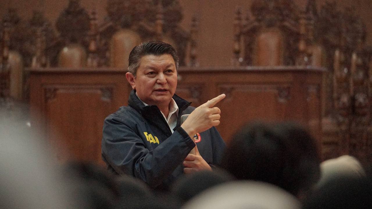 Kepala BNPT Komjen Rycko Amelza Dahniel memberikan kuliah umum kepada mahasiswa Universitas Negeri Semarang, Rabu (8/11).