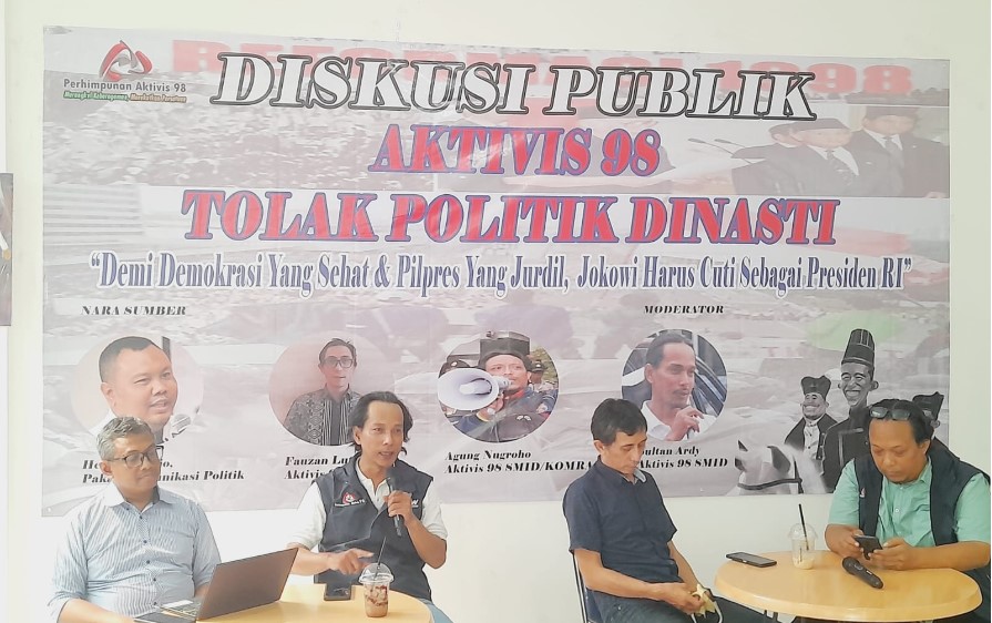 Presidium Perhimpunan Aktivis 98 menggelar diskusi publik dengan tema 