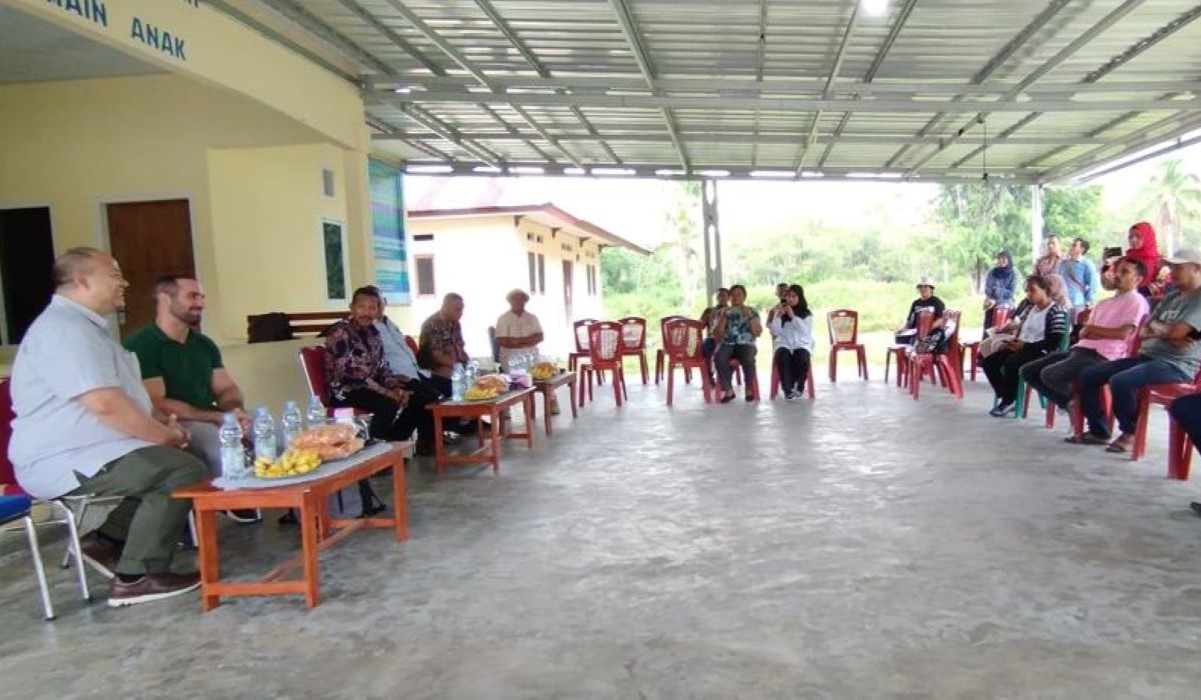 Kunjungan langsung delegasi IFAD dan tim Kemendes PDTT ke lahan percontohan