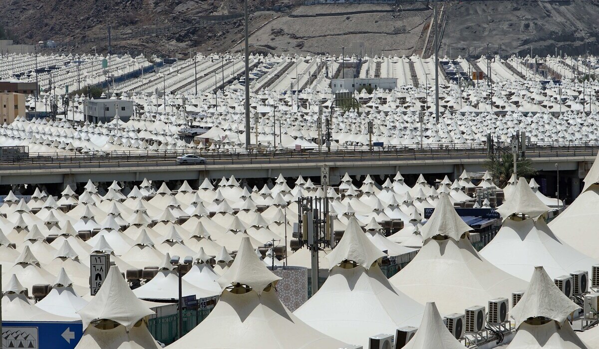 Lautan tenda-tenda jemaah haji di kawasan Mina, Mekkah, Arab Saudi.