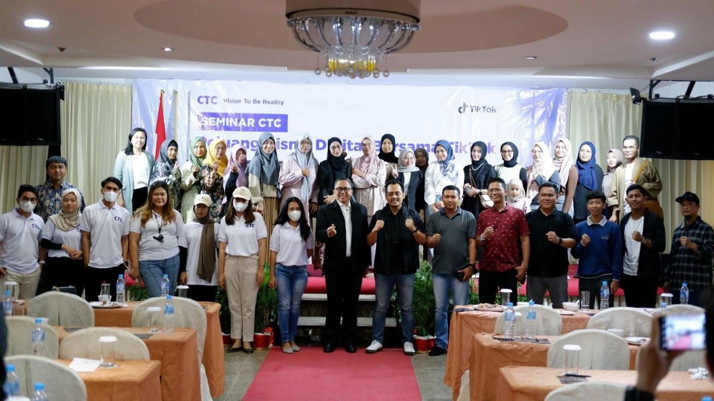 Seminar Peluang Bisnis Digital Bersama TikTok di Batam.