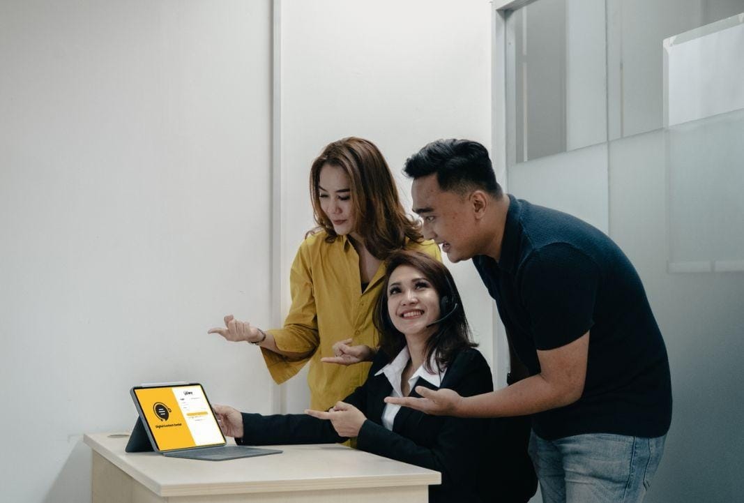 Mendekatkan Perusahaan dan Klien dengan Pusat Panggilan Digital 