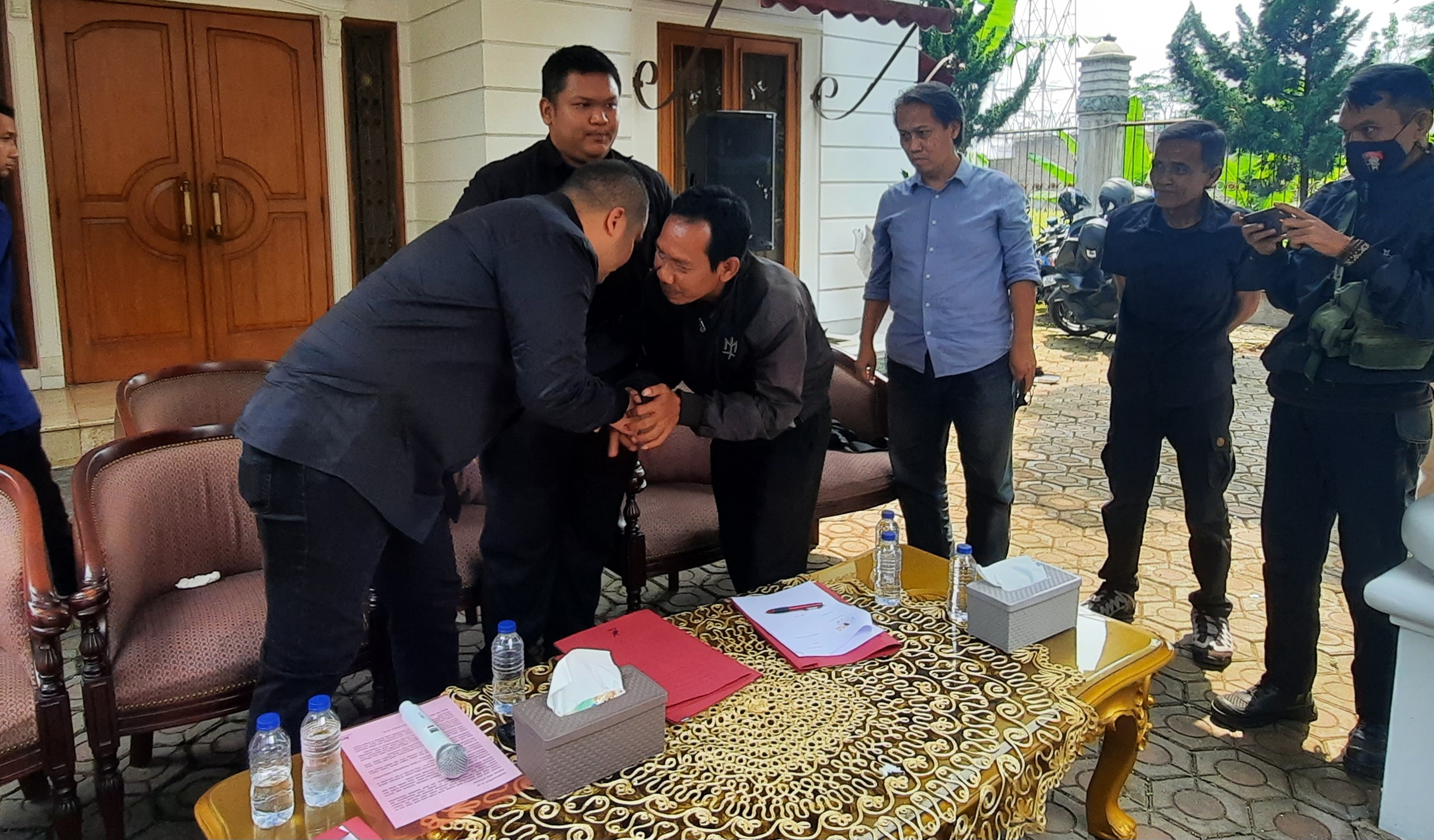 Pelaku perusakan baliho milik Wakil Bendahara Umum GM FKPPI meminta maaf