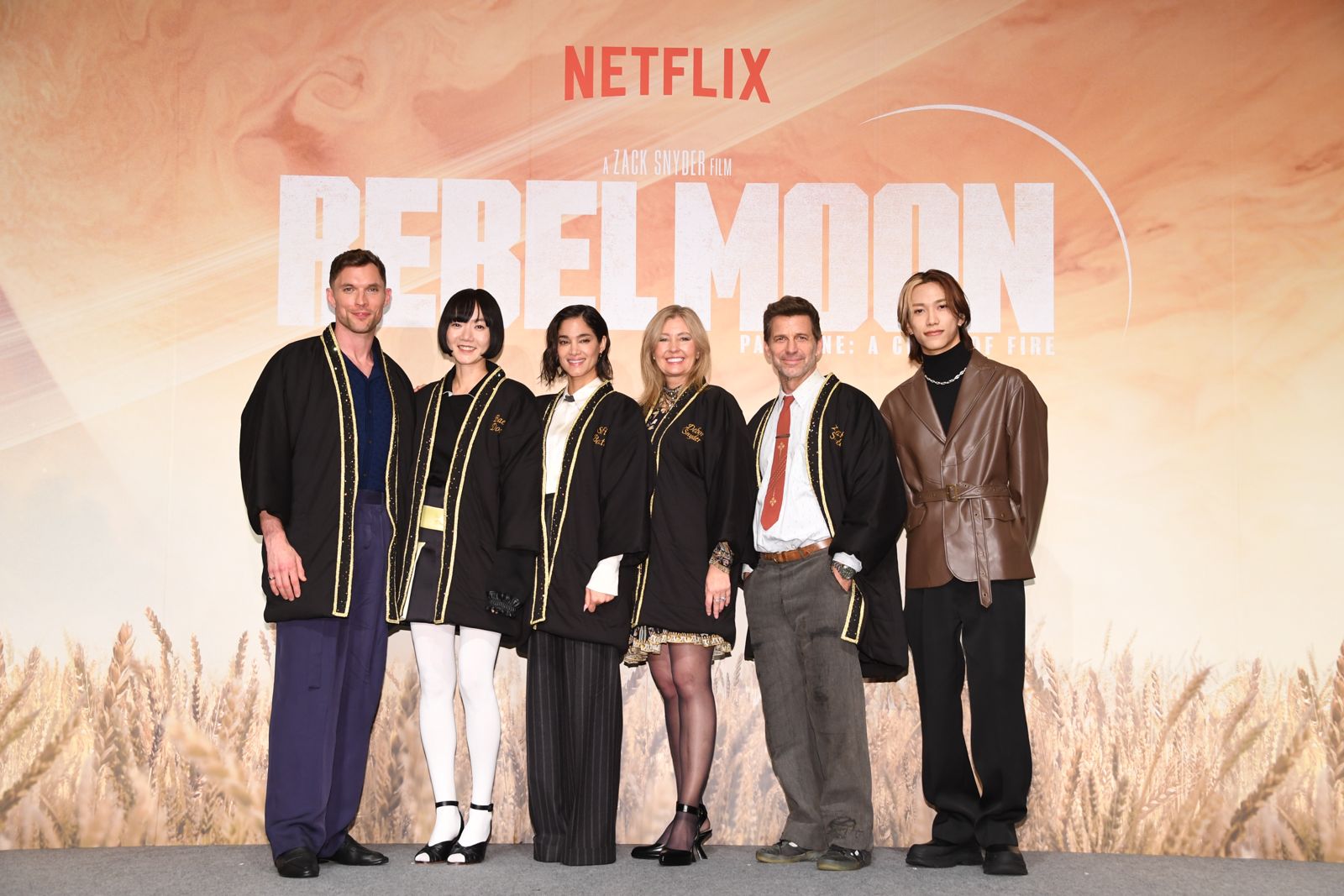 Sutradara dan para pemeran film Rebel Moon.