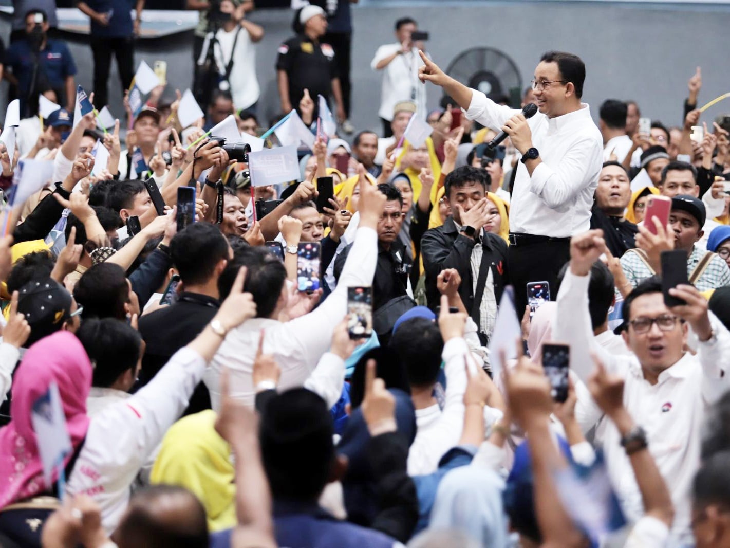Capres nomor urut 1 Anies Baswedan melanjutkan kampanyenya di Sumatra Utara dengan menyampaikan gagasannya.