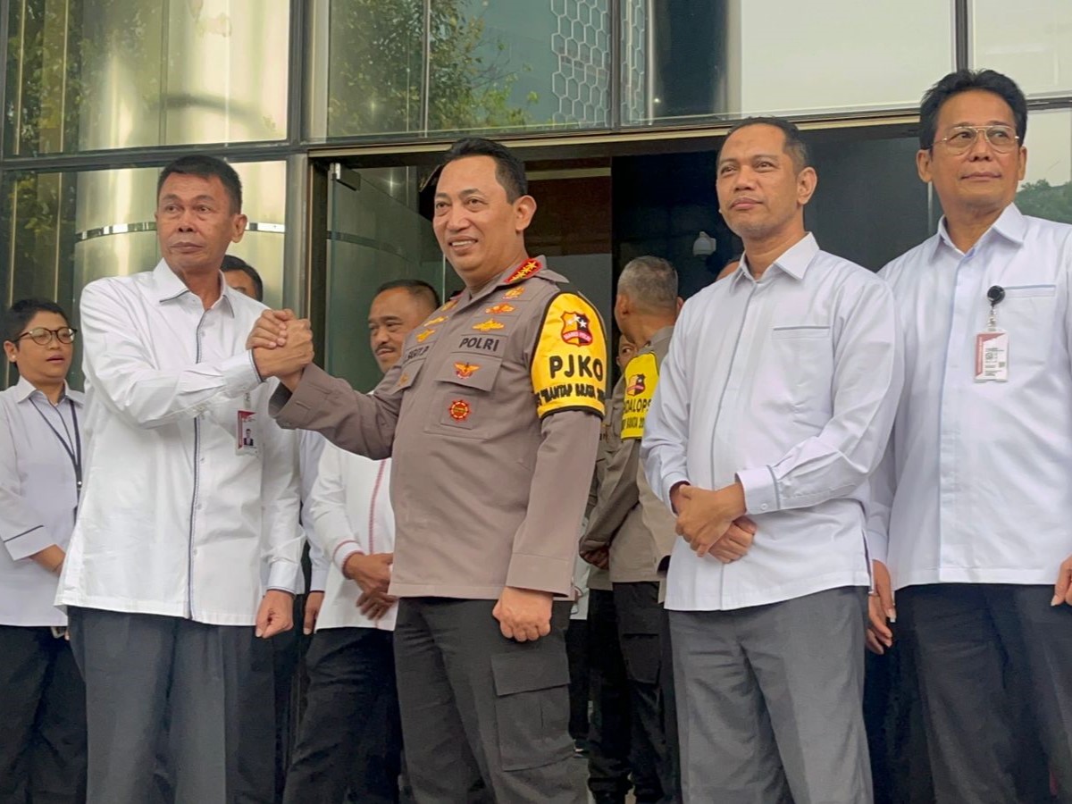 Kapolri Serahkan Penahanan Firli ke Penyidik