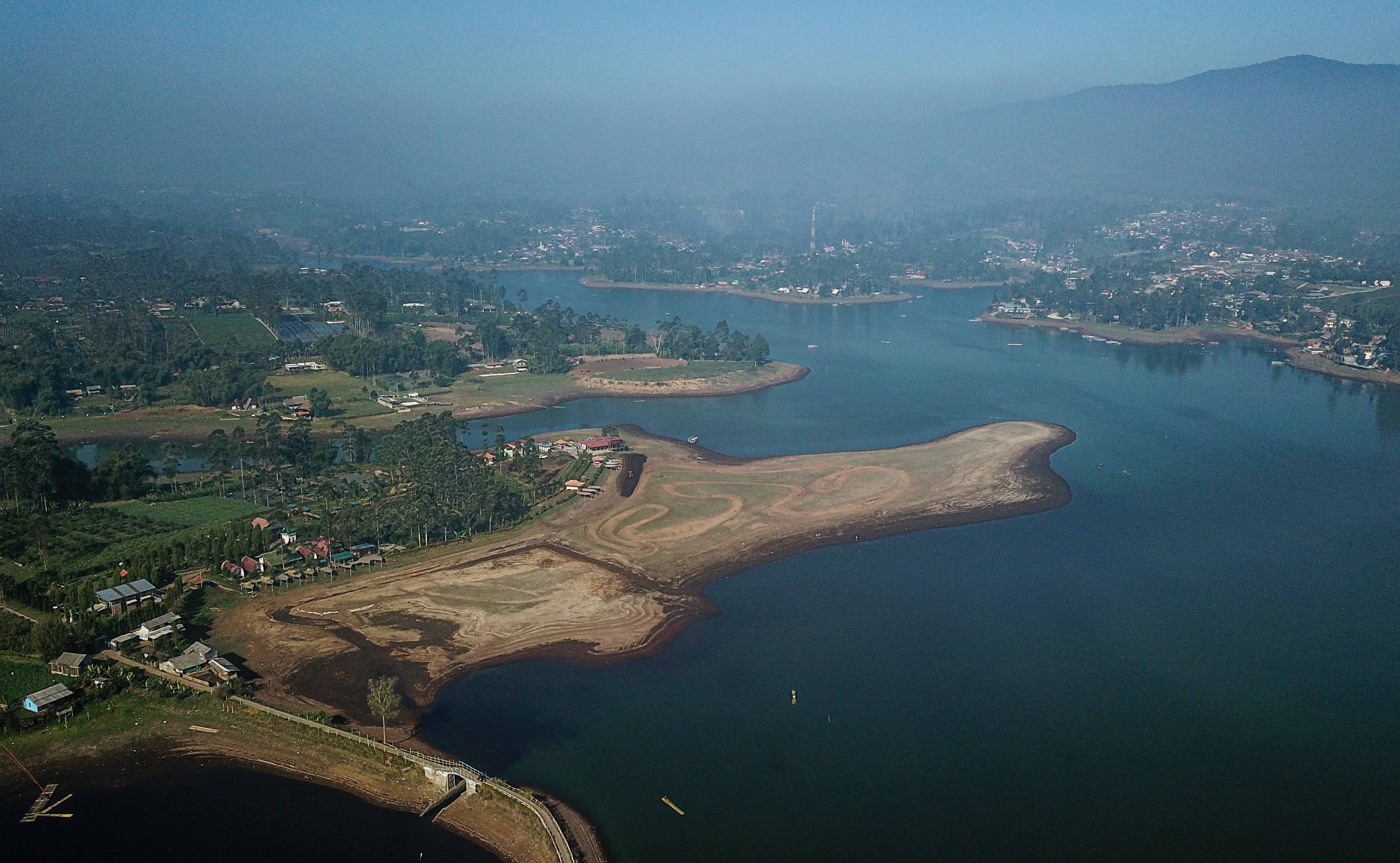  Situ Cileunca di Pangalengan, Kabupaten Bandung.