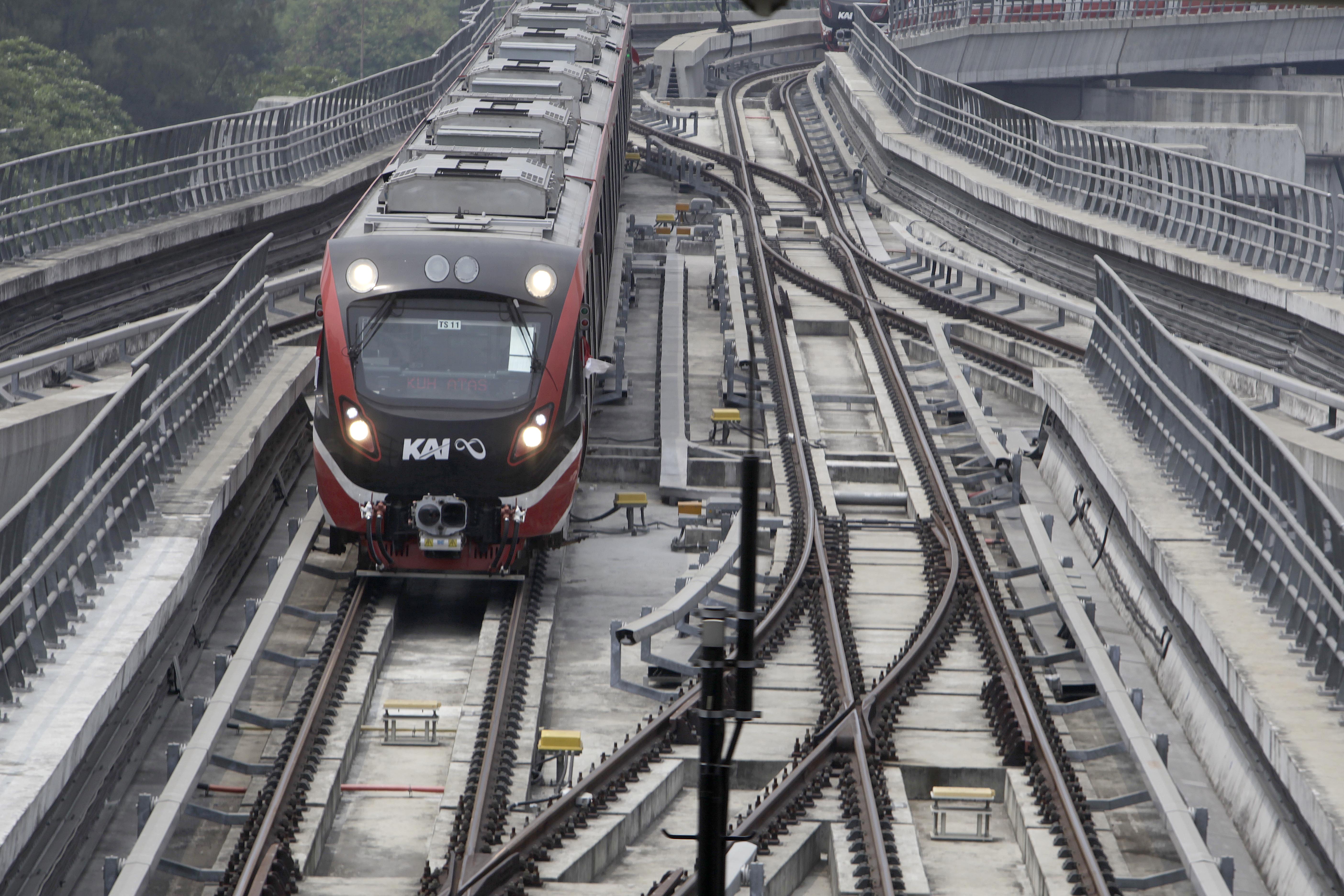 Sambut Libur Nataru, LRT Jabodebek Tambah Jumlah Perjalanan
