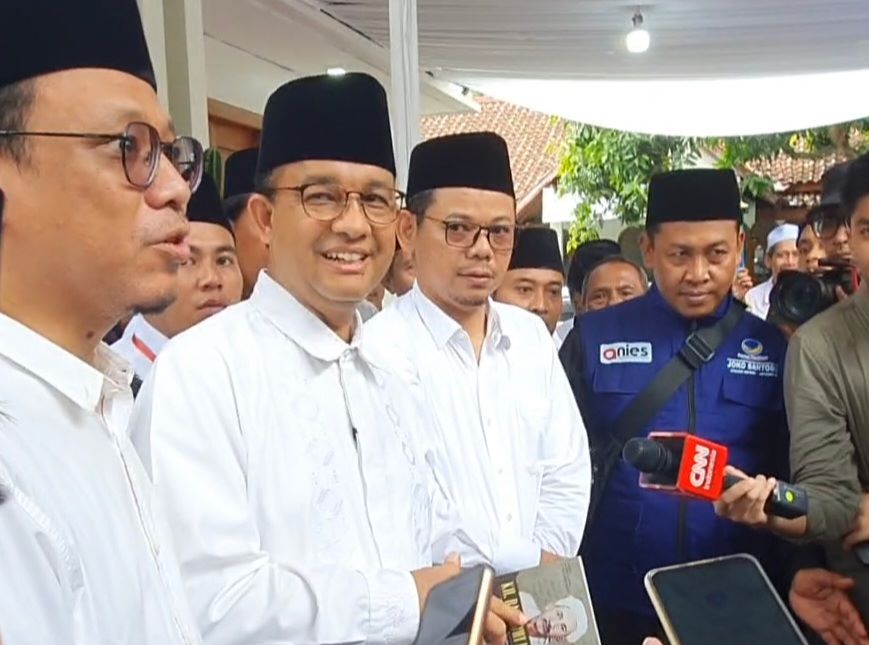 Anies Baswedan mengunjungi Ponpes Al Wahdah Lasem, Rembang.