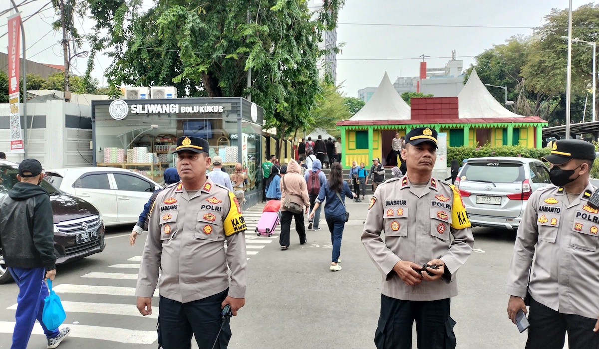 Polsek Senen siagakan anggota di Stasiun