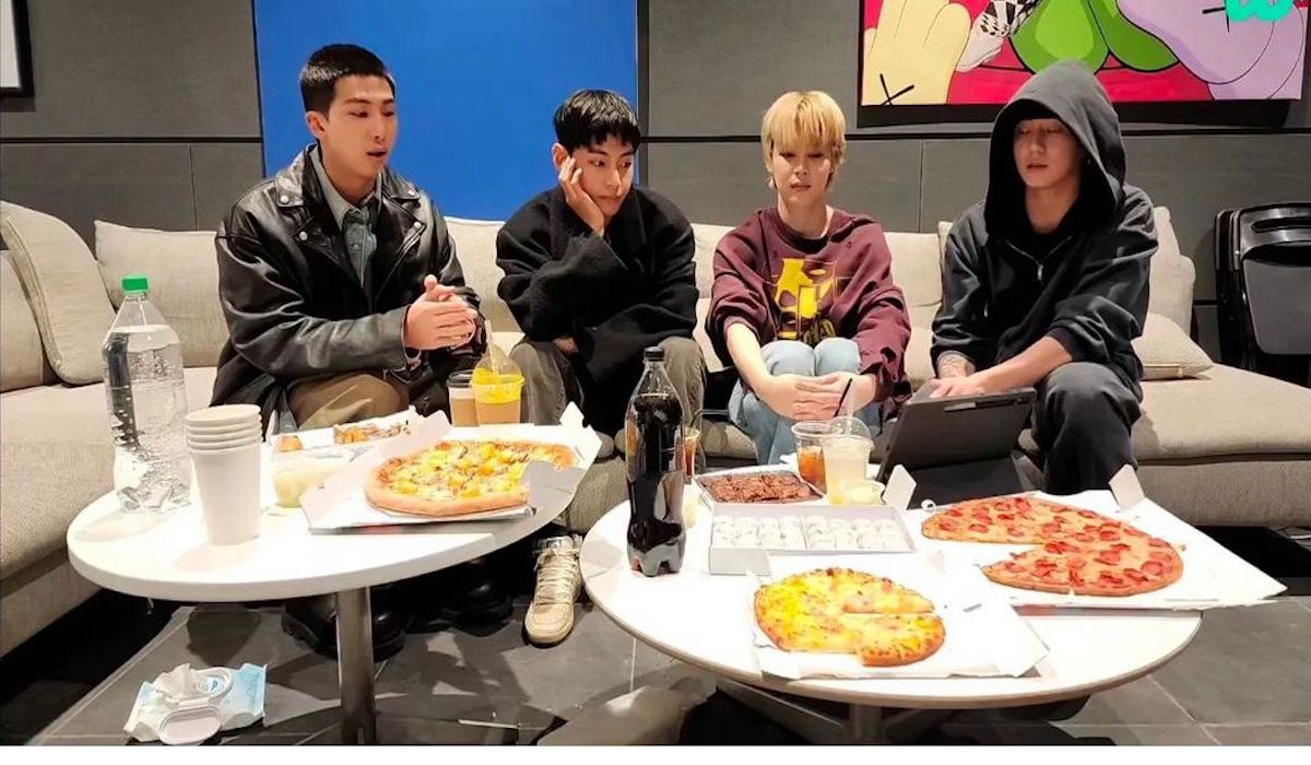 Rambut Jungkook telah dicukur saat live bersama RM, Jimin dan V BTS