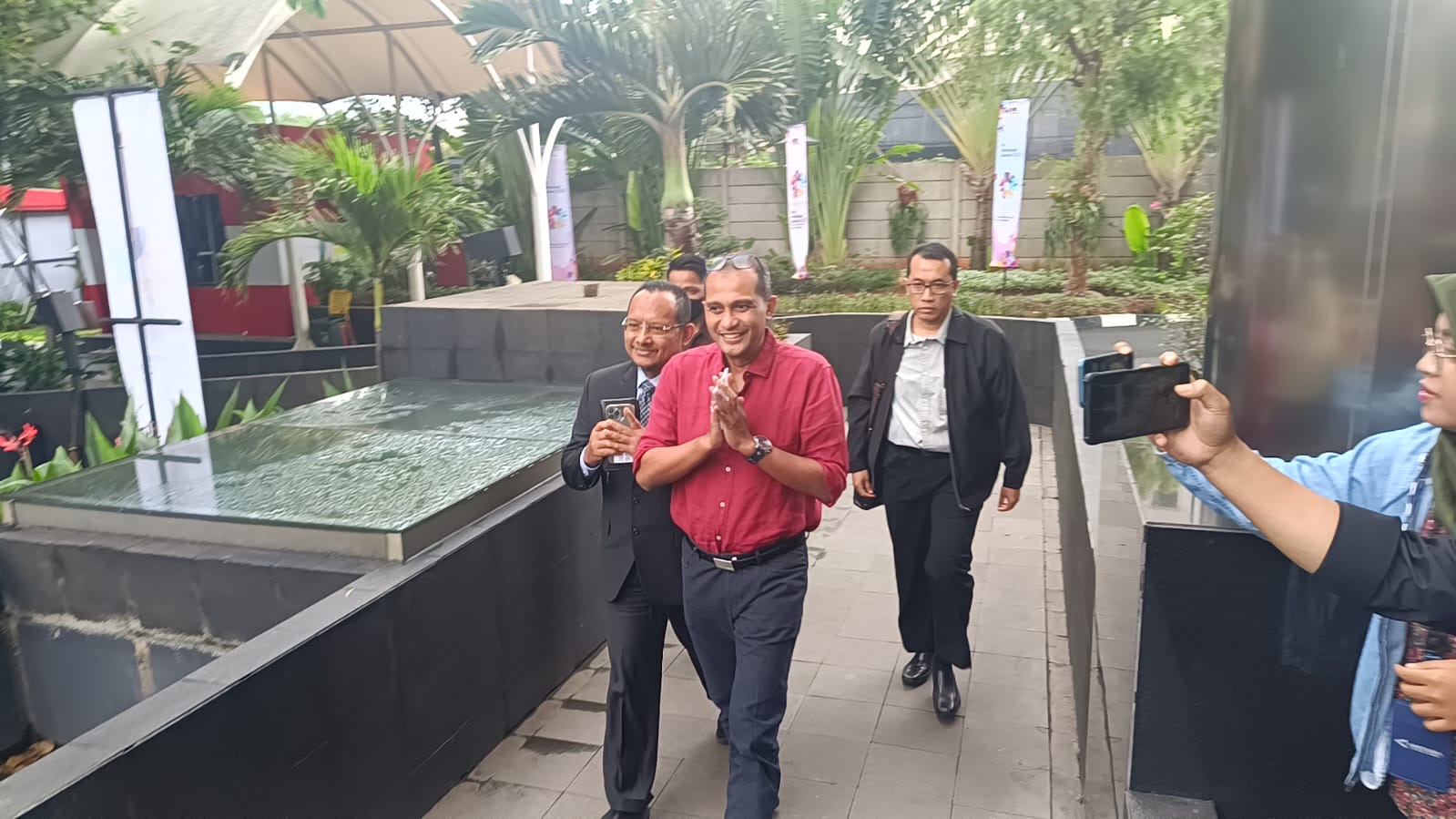 Eddy tiba di KPK pukul 9.40 WIB memenuhi panggilan sebagai saksi kasus suap dan gratifikasi.