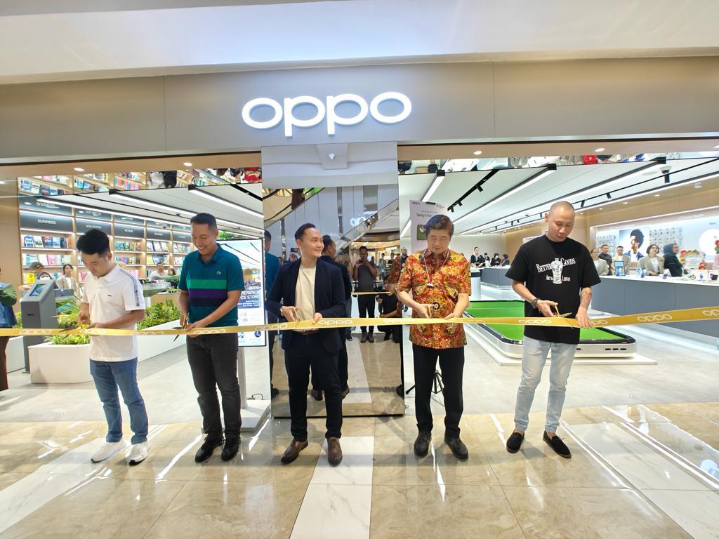 Acara peresmian pembukaan OPPO Experience & Service Store terbarunya di Delipark, Medan, Sumatera Utara.