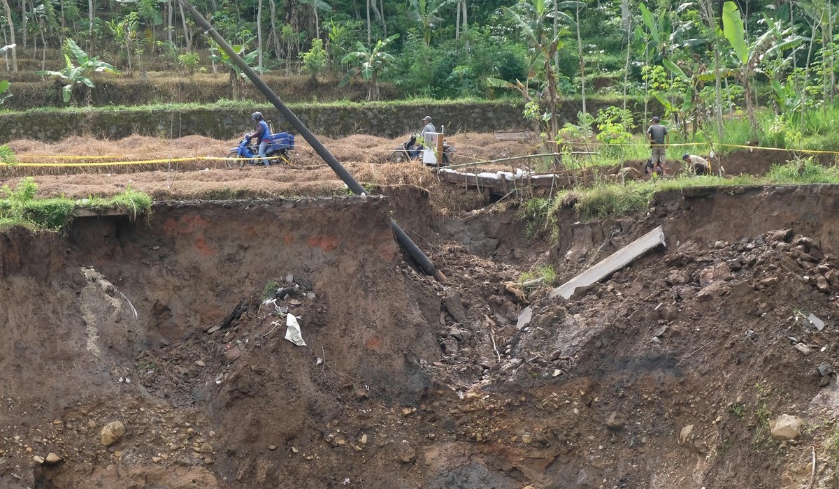 Hujan Deras, Dua Lokasi di Temanggung Alami Longsor