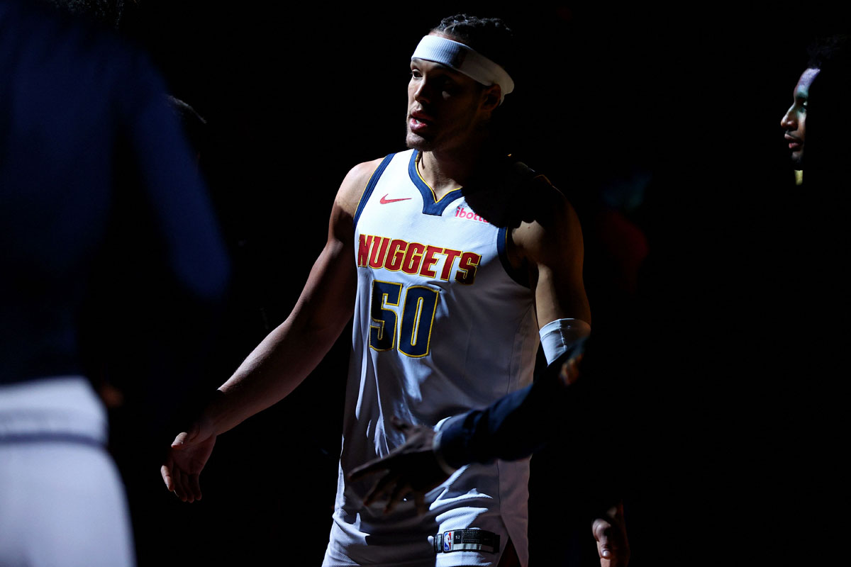 Aaron Gordon foward Denver Nuggets cedera digigit anjing.