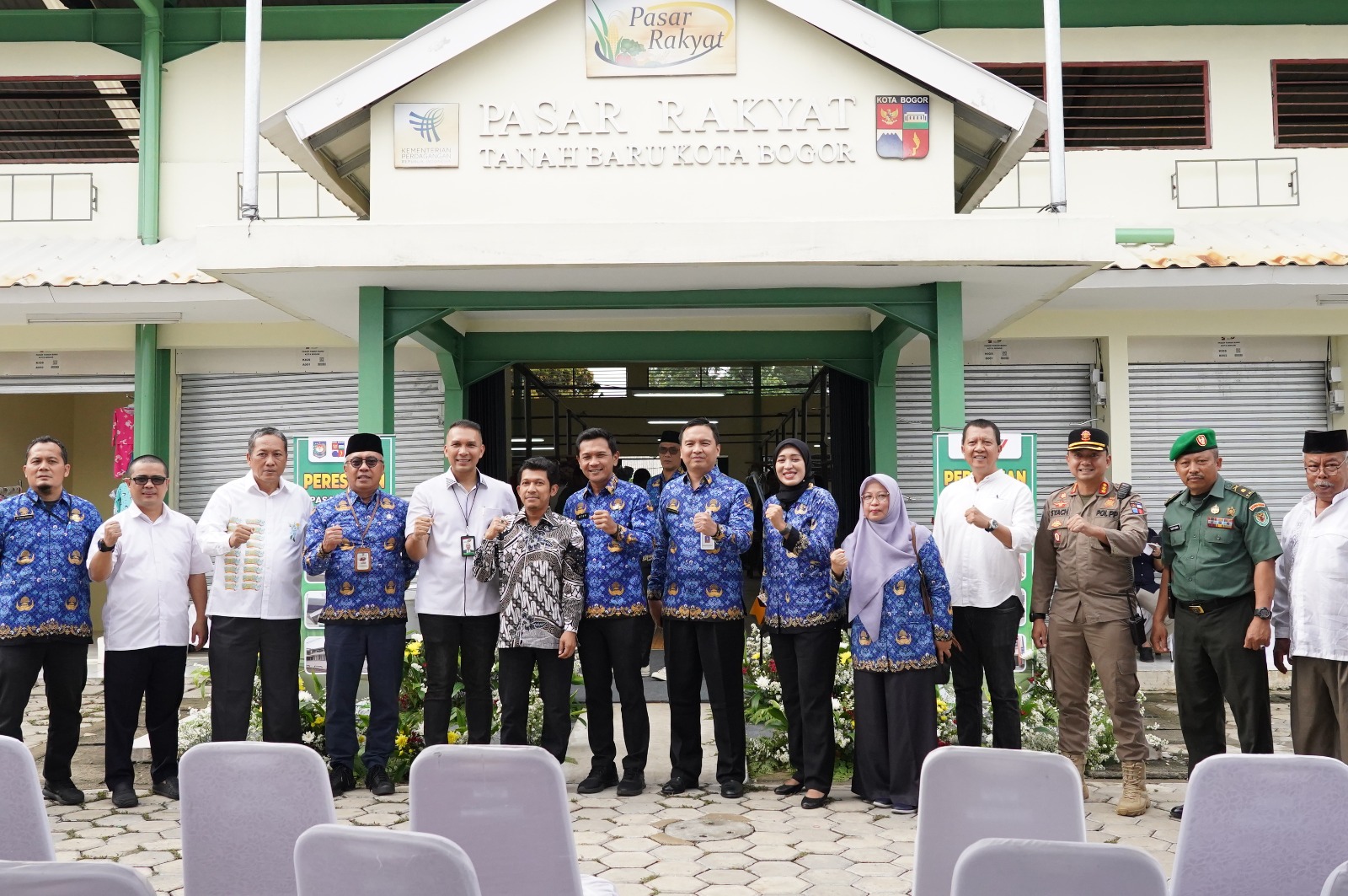 Ketua Komisi III DPRD Zenal Abidin, menghadiri peresmian Pasar Rakyat Tanah Baru di Kota Bogor Jawa Barat.