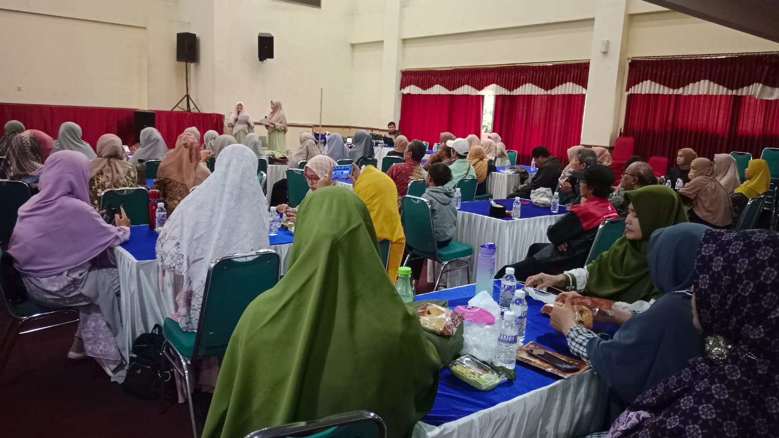 Wworkshop bisnis bagi pegiat Usaha Mikro, Kecil, dan Menengah (UMKM) Tangerang Selatan di Hotel Syahidah Inn Ciputat Timur, Sabtu (25/11