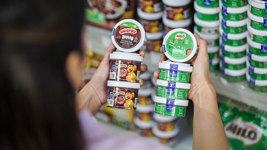 Nestlé Indonesia dan Koinpack by Alner melakukan Program studi kemasan guna ulang.