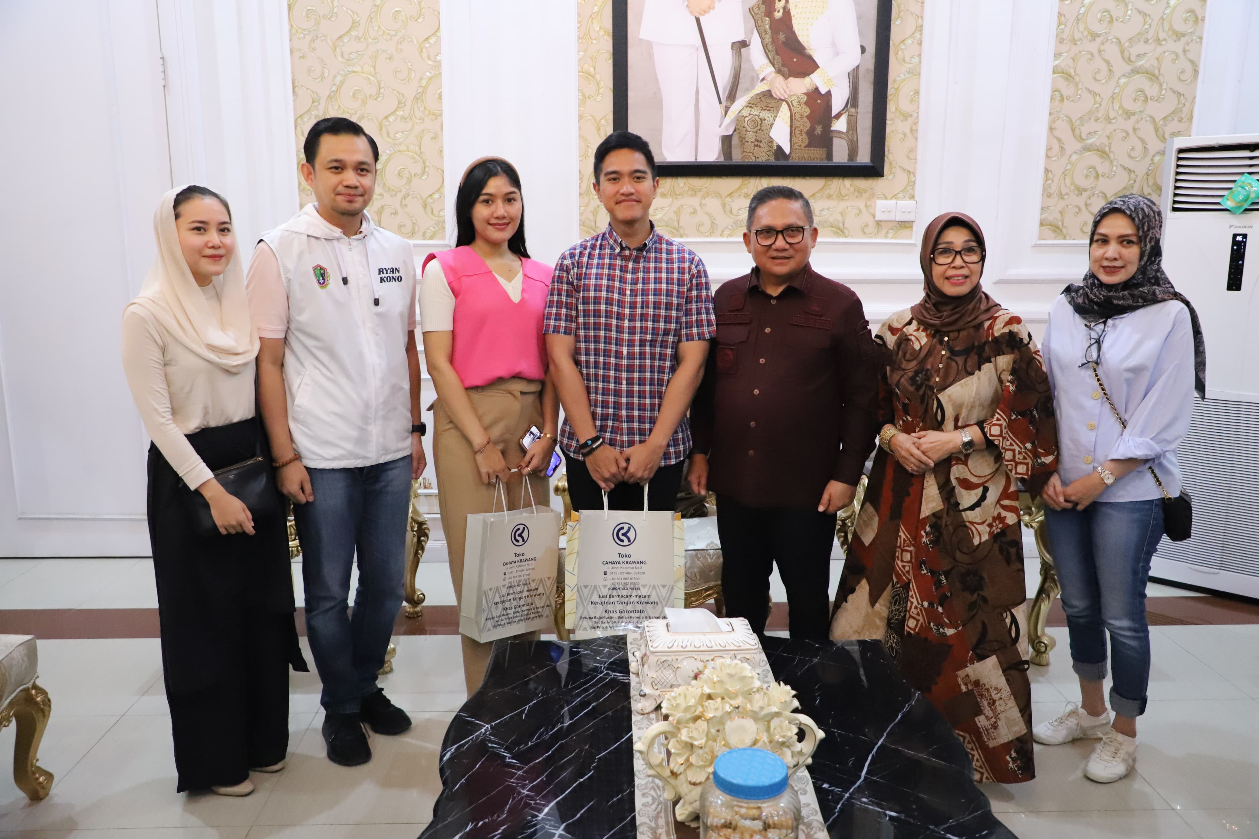 Kaesang Pangarep bertemu dengan Wali KOta Gorontalo Marten Taha dan Wakil Wali Kota Gorontalo Ryan Kono