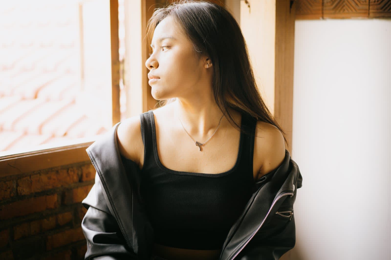 Vania Abby Memperkenalkan Dirinya Melalui Single Two Kids