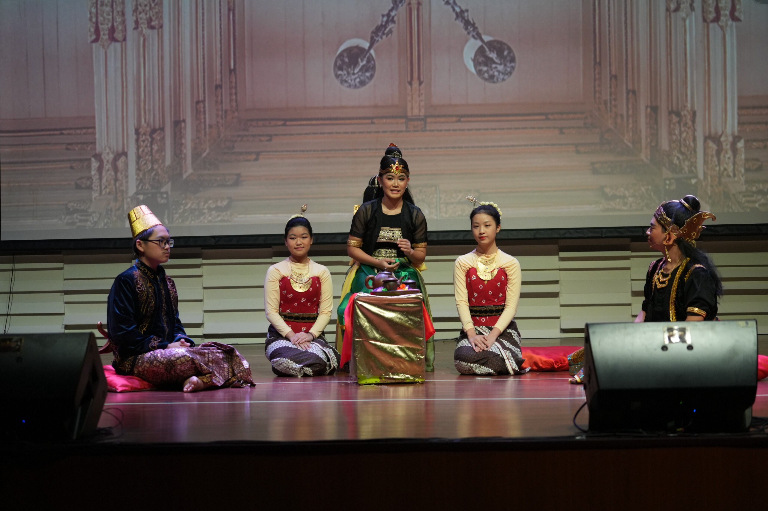 Penampilan drama Roro Jonggrang yang dibawakan oleh para siswa-siswi Bunda Mulia School