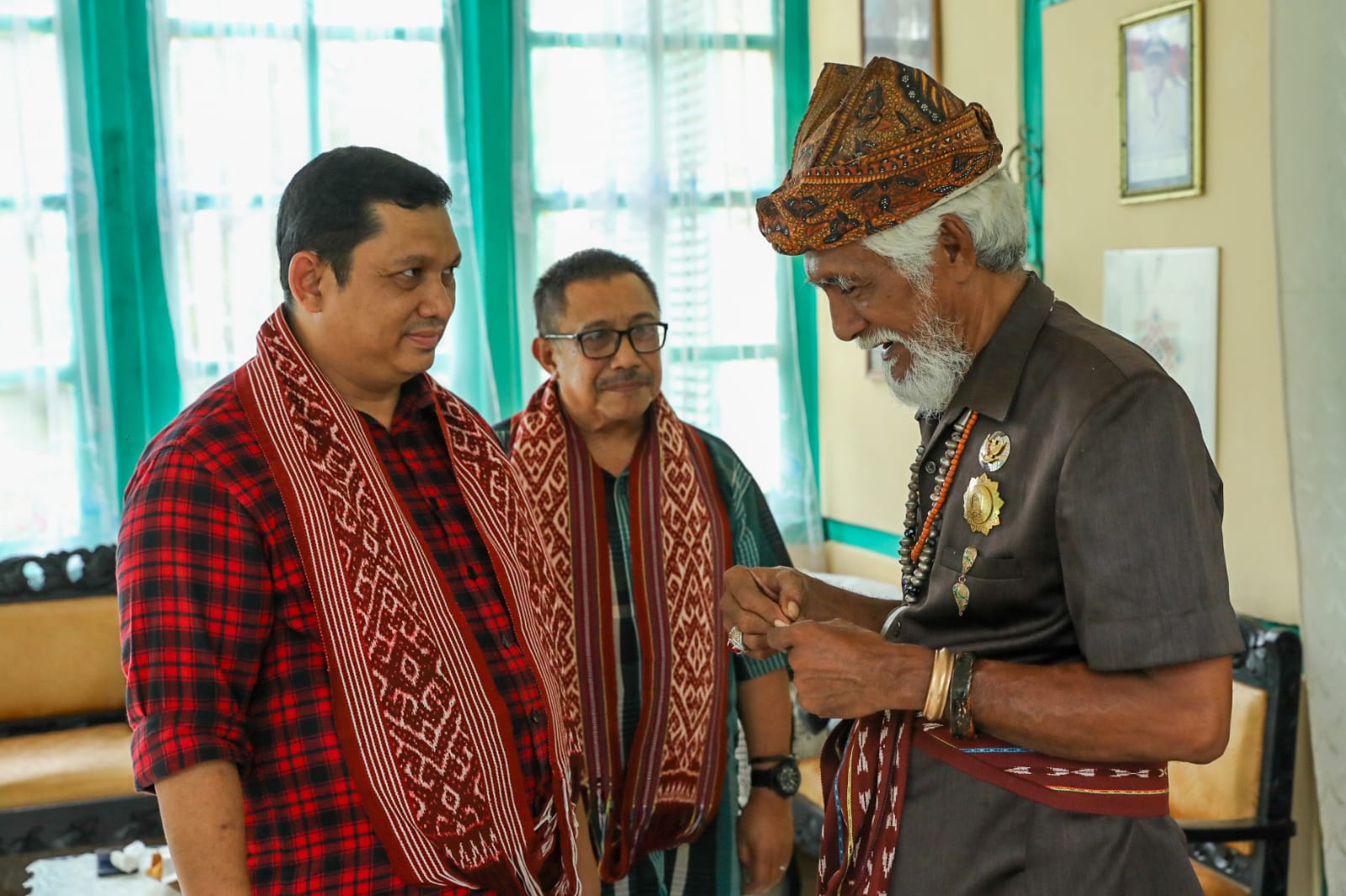 Dinasti Nusantara berkunjung ke Istana (Sonaf) Raja Amarasi