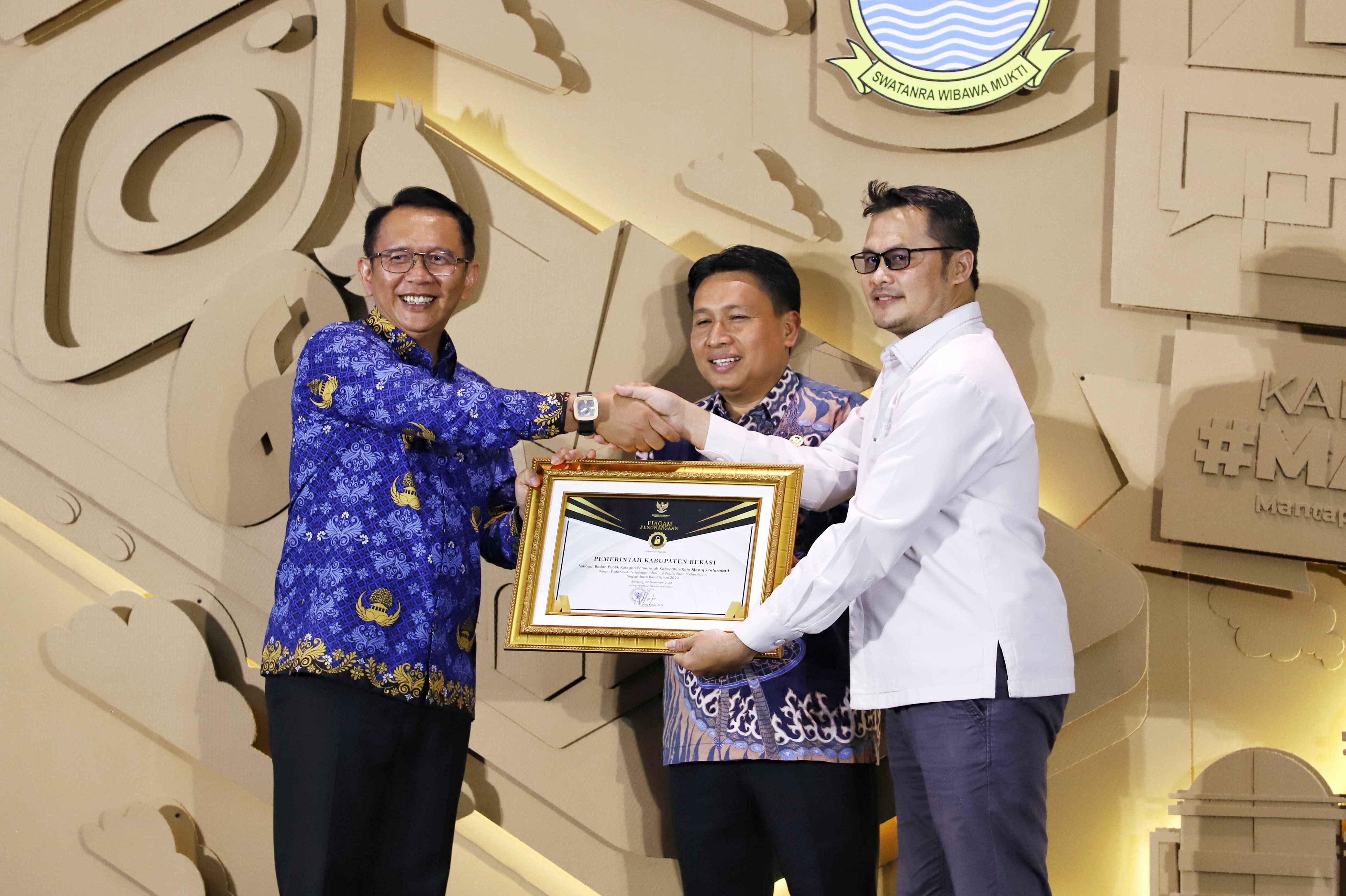 Acara pemberian penghargaan dari Komisi Informasi Jawa Barat. 