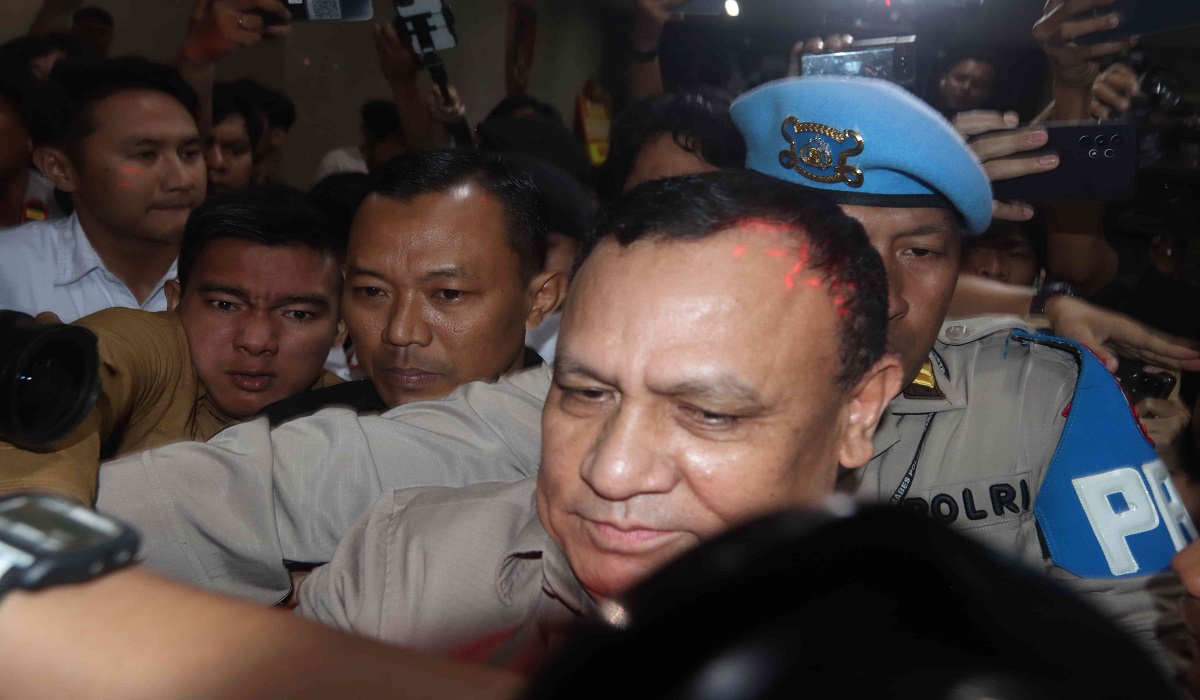 Ketua Nonaktif KPK Firli Bahuri usai diperiksa sebagai tersangka dugaan pemerasan di Bareskrim Polri
