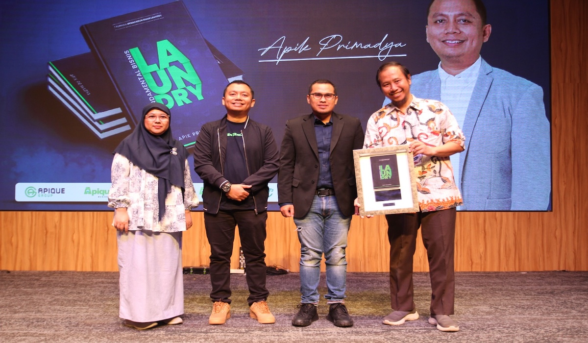 Peluncuran buku Fundamentan Bisnis Laundry karya Apik Primadya