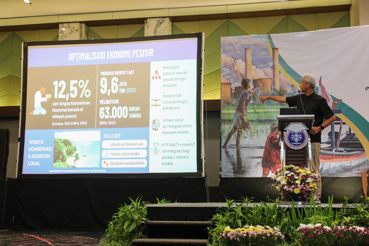 Ganjar Jamin Pemutihan Utang Para Nelayan