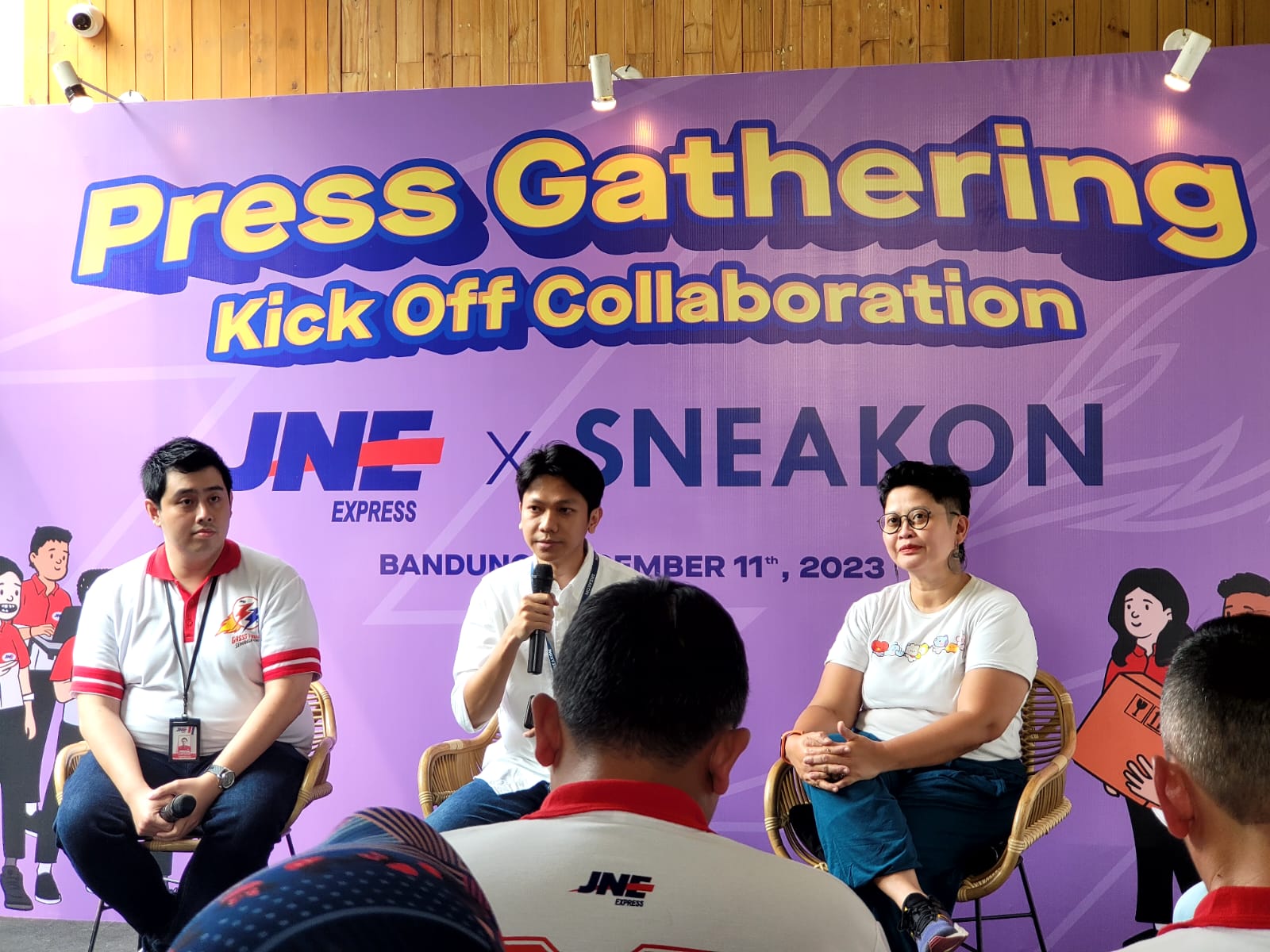 Sneakon, Sepatu Lokal Bandung Gandeng JNE sebagai Mitra Logistik