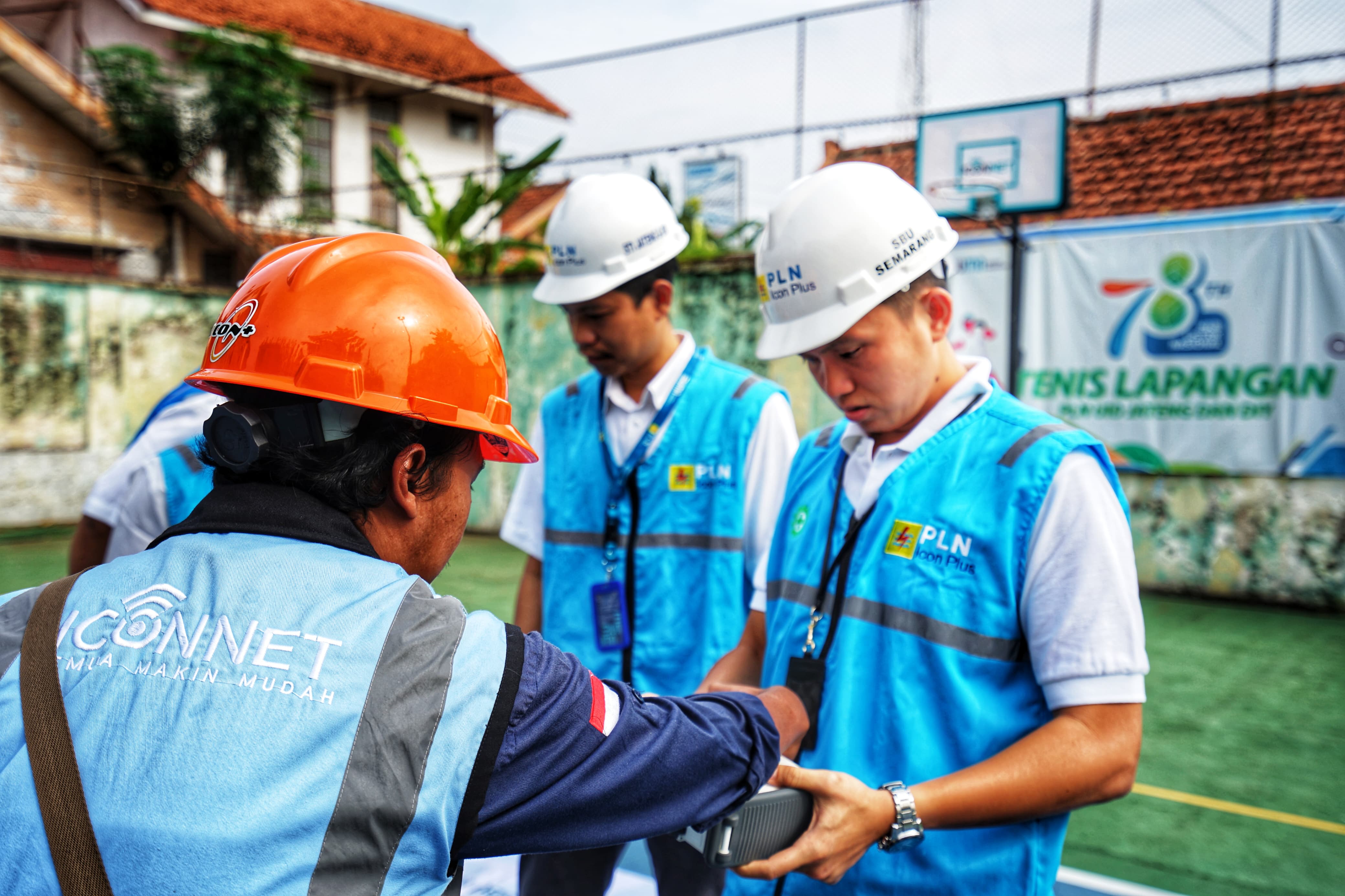 PLN Icon Plus Regional Jawa Bagian Tengah menggelar Apel Siaga Hari Natal 2023 dan Tahun Baru 2024.