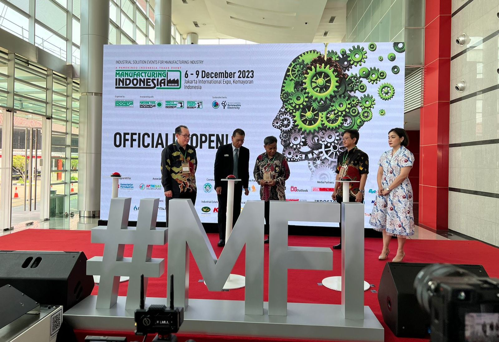 Pameran mesin, peralatan, bahan dan jasa manufaktur internasional ke-32 digelar hari ini hingga Sabtu (9/12) di JI Expo Kemayoran, Jakarta.