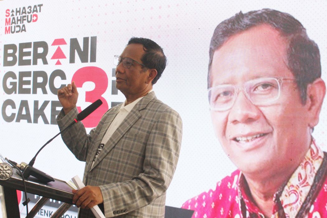 Calon wakil presiden nomor urut 3 Mahfud MD memberikan pidato politiknya