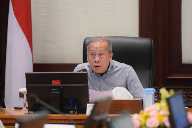 Wakil Ketua Komisi II DPR RI, Saan Mustopa saat memimpin pertemuan Kunjungan Kerja Reses Komisi II DPR RI di Kantor Gubernur Jawa Barat.