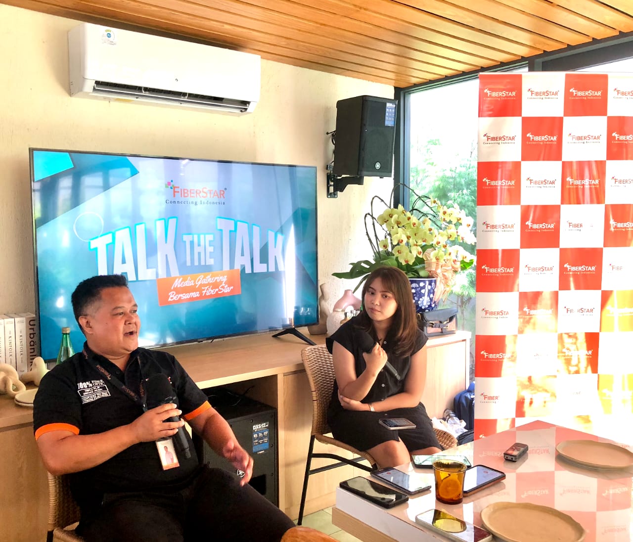 Andri Martian, Branch Manager Fiber Star Area Jawa Barat memaparkan kinerja perusahaan