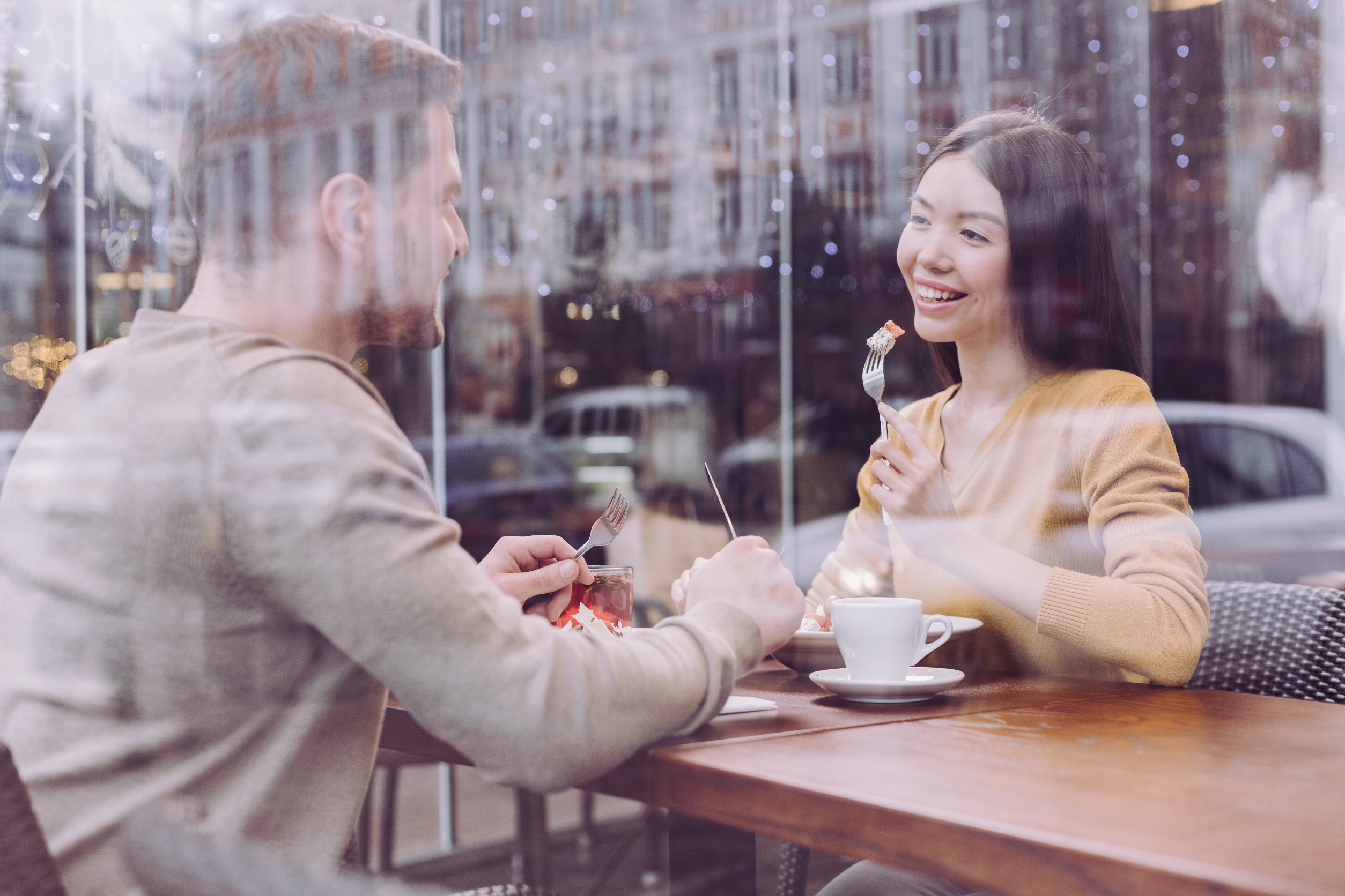 Punya Waktu Berduaan Tetap Penting Lo Bagi Pasangan Suami Istri