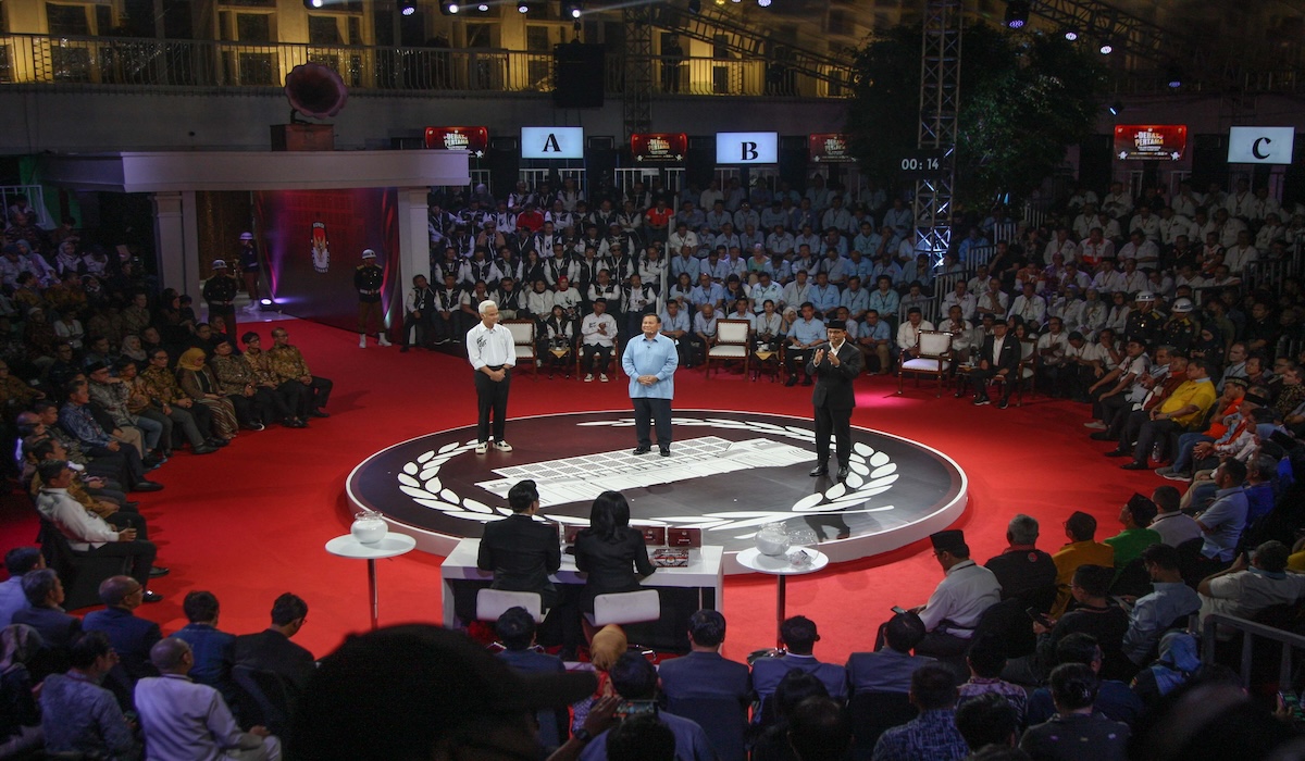 Tiga capres tampil dalam debat yang digelar KPU RI