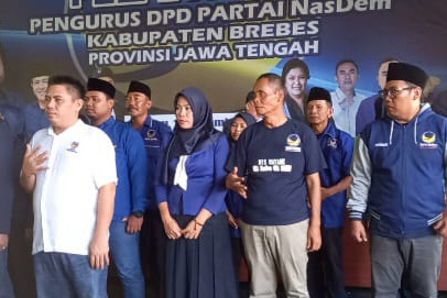 Pelantikan dan pengukuhan pengurus DPD Partai NasDem Kabupaten Brebes.