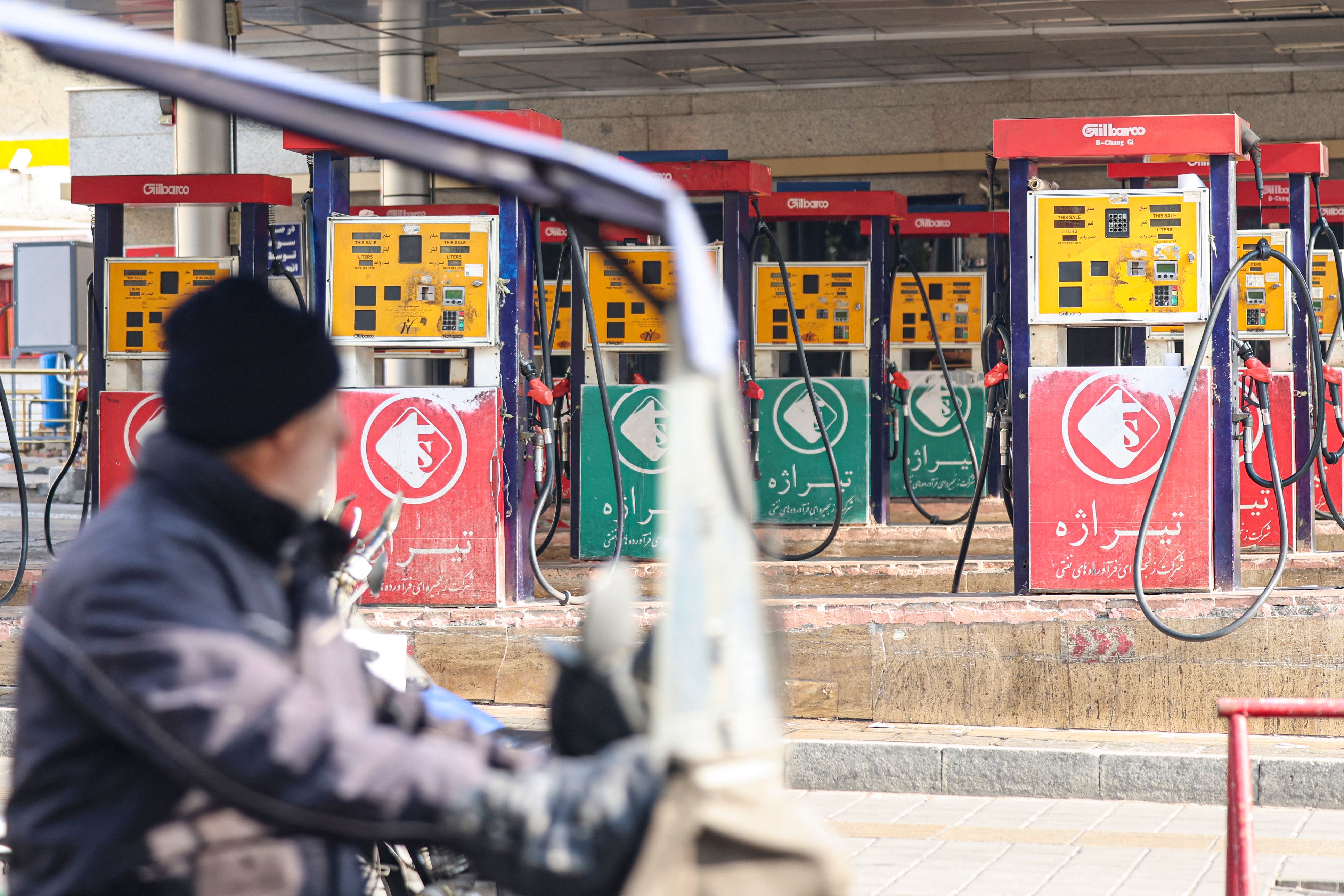 Iran Jadi Target Serangan Siber Israel, Pompa Bensin Lumpuh