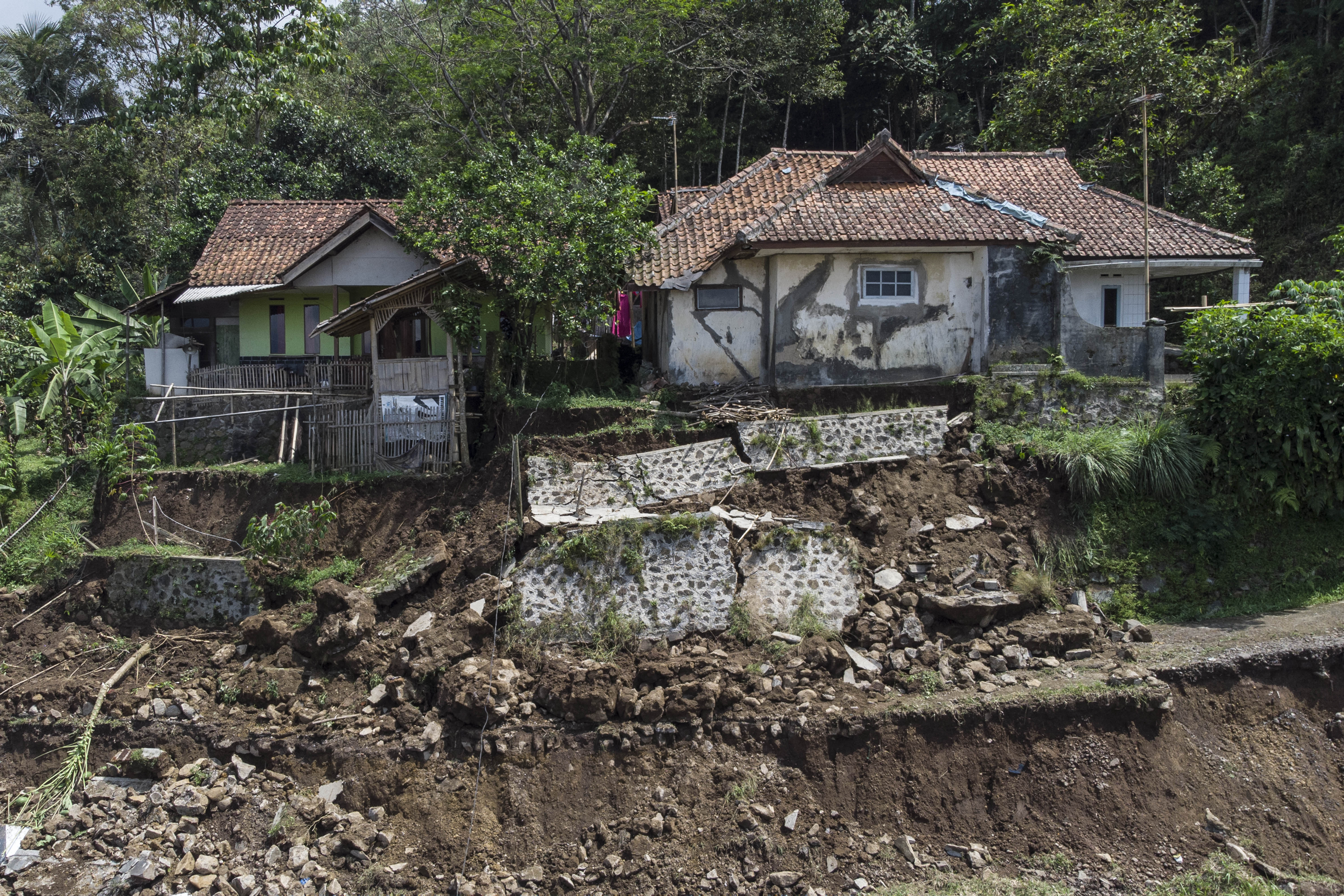 Bencana tanah longsor di Kabupaten Tasikmalaya
