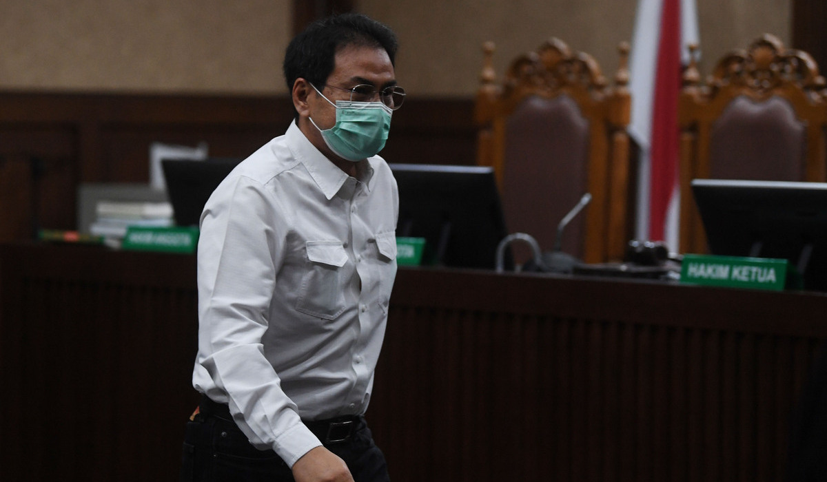 Terdakwa kasus dugaan suap penanganan kasus KPK di Lampung Tengah, Azis Syamsuddin, di Pengadilan Tipikor, Februari 2022.