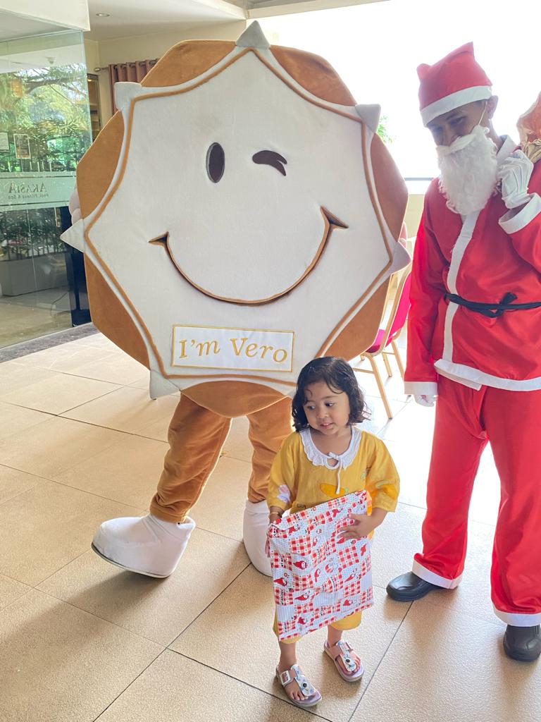 Grand Savero Hotel Bogor membagikan 100 hadiah pada 25 Desember 2023.